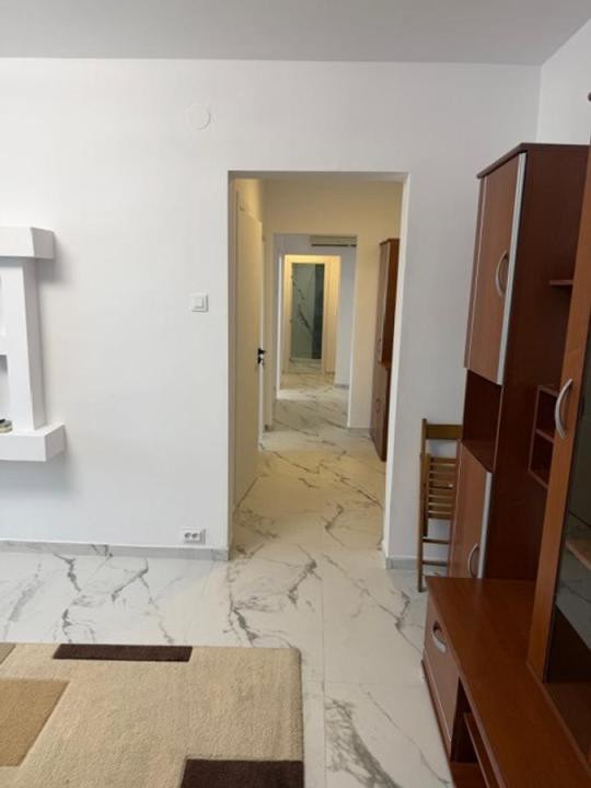 Inchiriere apartament 3 camere Banu Manta