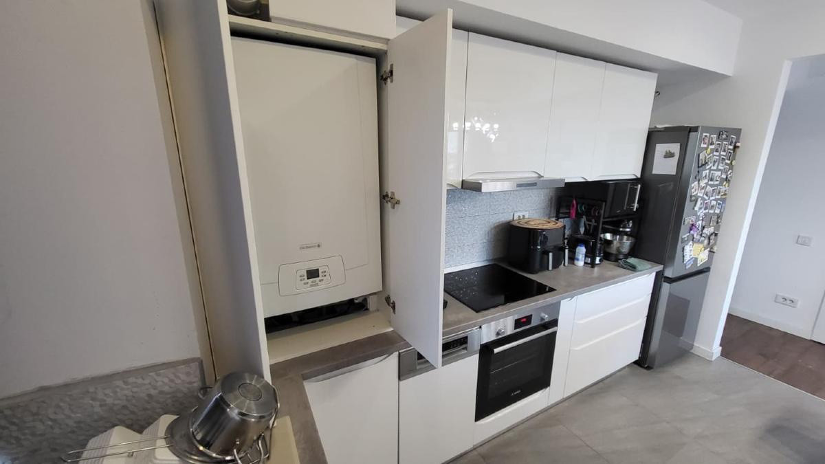 Vanzare apartament 3 camere zona Banu Manta