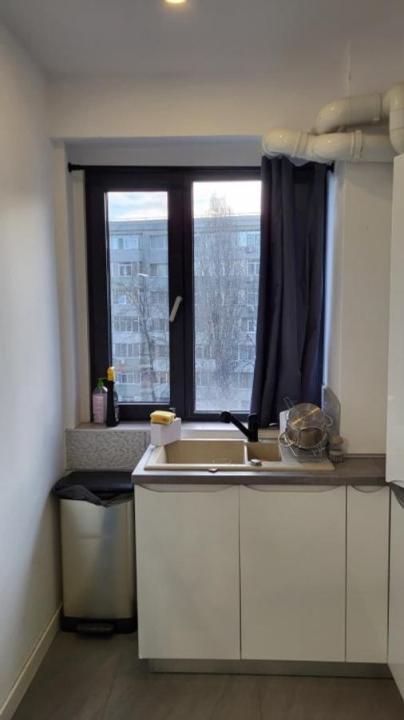 Vanzare apartament 3 camere zona Banu Manta