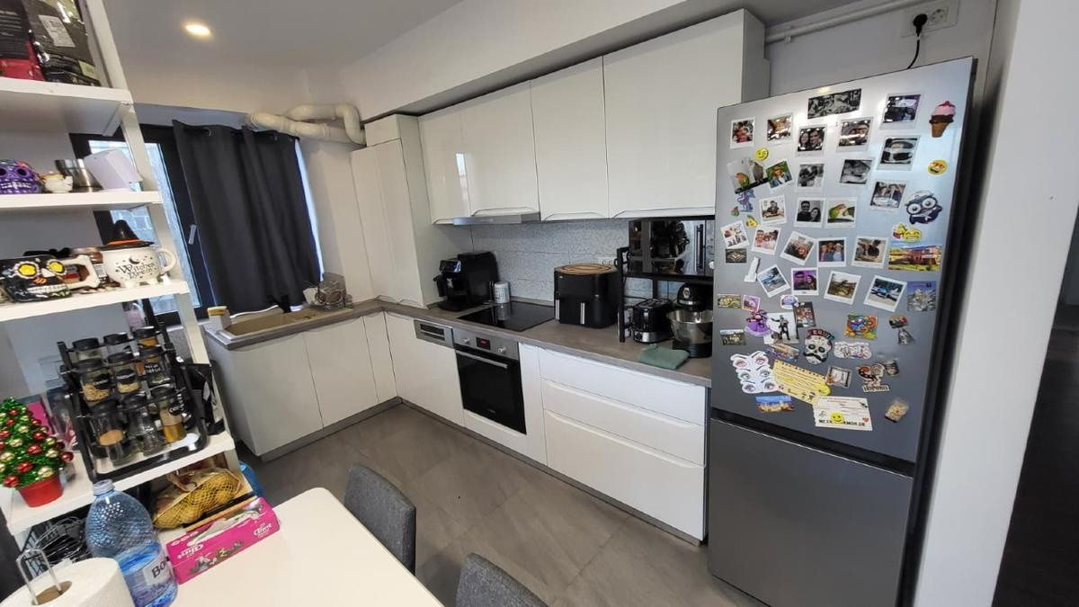 Vanzare apartament 3 camere zona Banu Manta