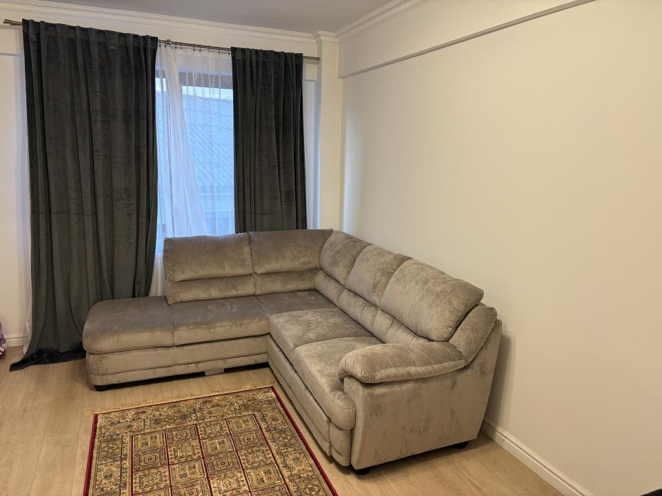 Vanzare apartament spatios de 3 camere, zona Jiului