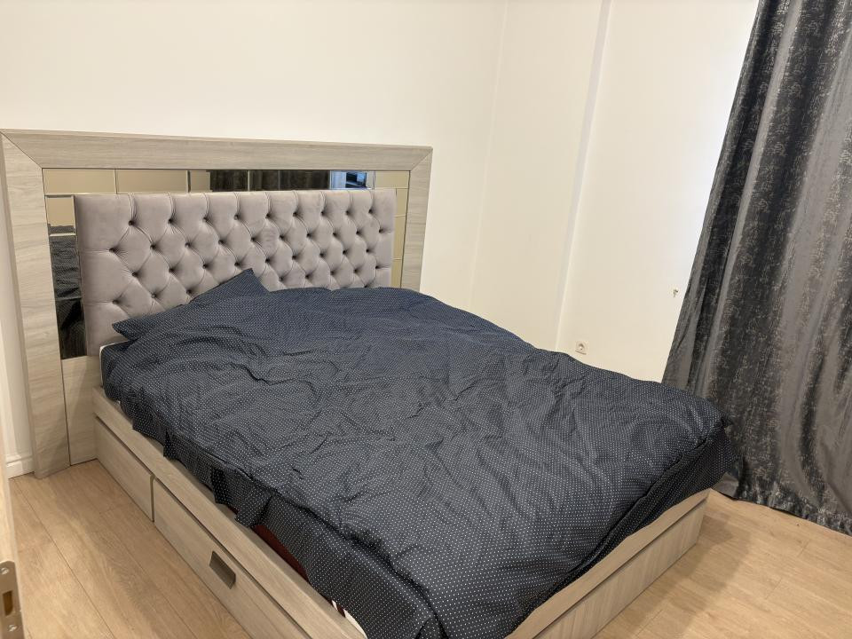 Vanzare apartament spatios de 3 camere, zona Jiului