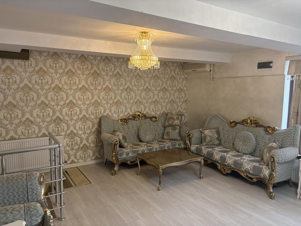 Casă cu 3 camere recent renovată, zona Damaroaia, Bucurestii Noi