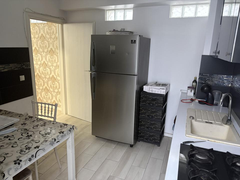 Casă cu 3 camere recent renovată, zona Damaroaia, Bucurestii Noi