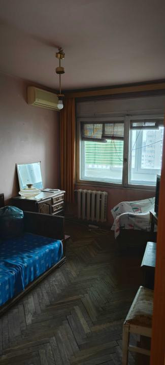 Vanzare apartament 3 camere Ion Mihalache Piata 1 Mai