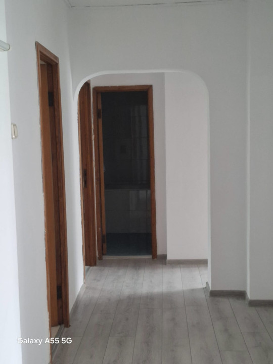 Vanzare 3 camere zona Mircea Voda