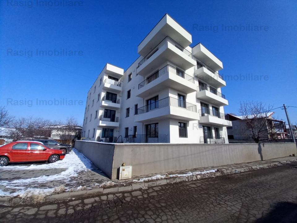  3 camere parter cu balcon si gradina ! 