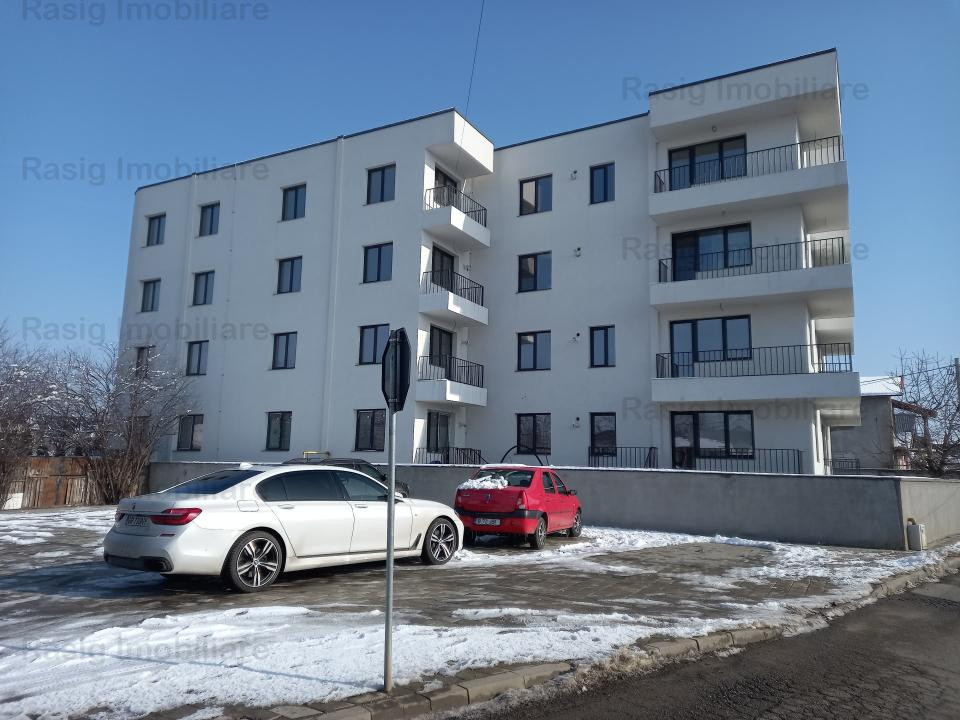 3 camere parter cu balcon si gradina ! 