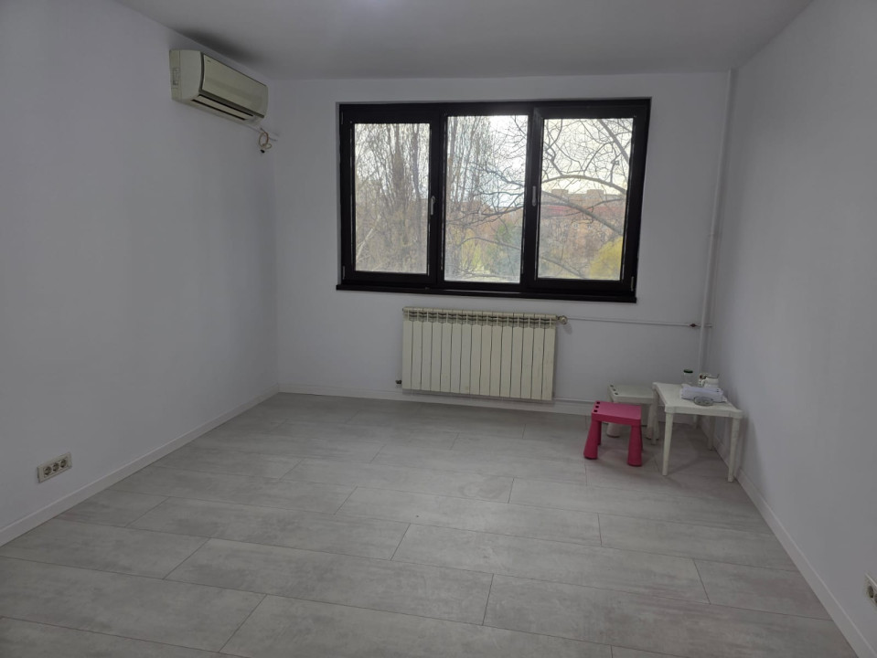 Vanzare 3 camere  Berceni