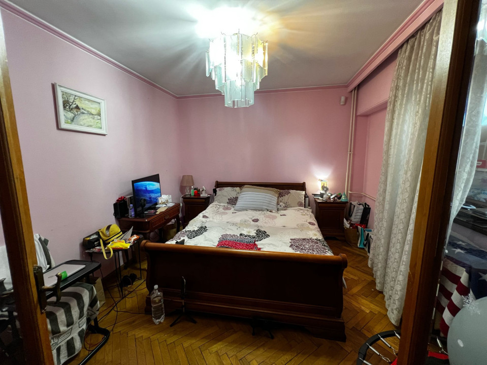 5 Camere Unicat, intersectie CASA DE CULTURĂ