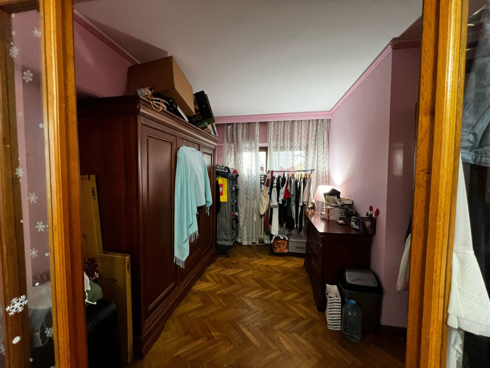 5 Camere Unicat, intersectie CASA DE CULTURĂ