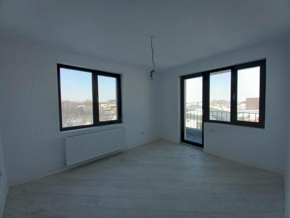 Apartament 3 camere , etaj 3 , vedere pe trei laturi