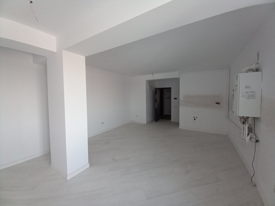 Apartament 3 camere , etaj 3 , vedere pe trei laturi