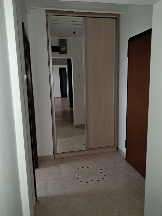 Vanzare apartament 3 camete Titulesu