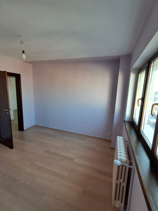 Vanzare apartament 3 camete Titulesu