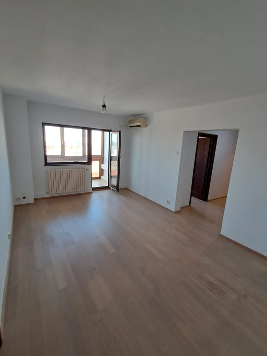 Vanzare apartament 3 camete Titulesu