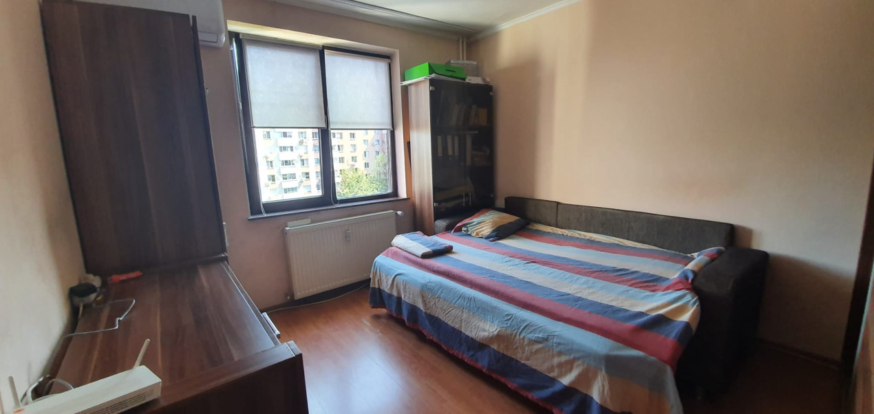 Vanzare apartament 4 camere Crangasi Ceahlau