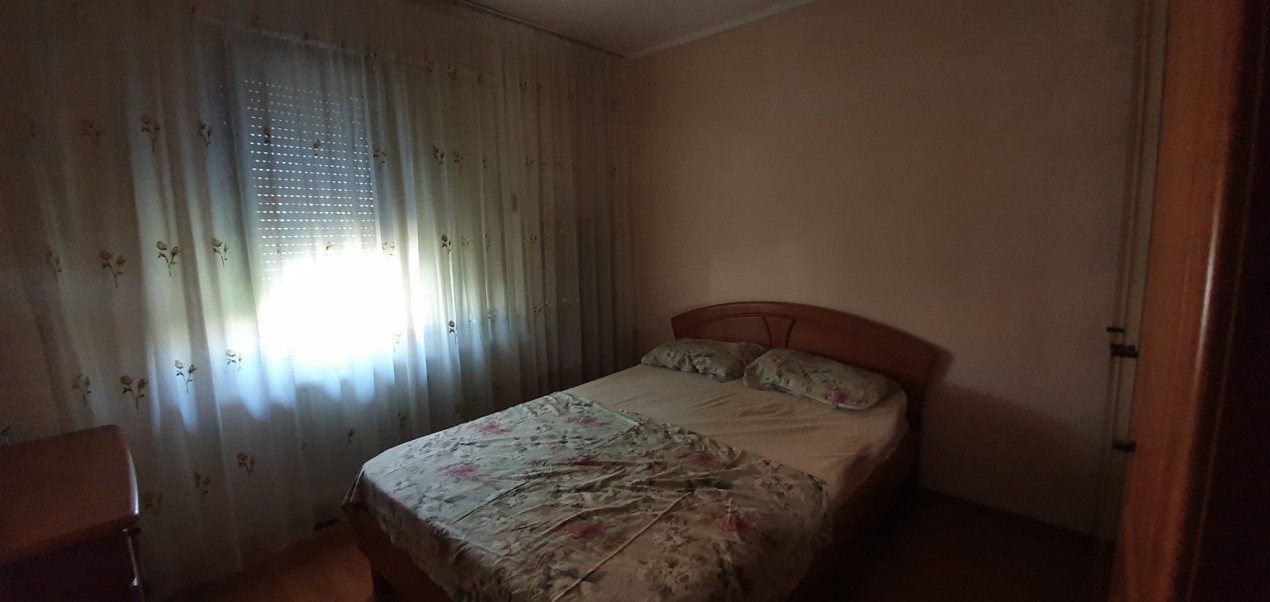 Vanzare apartament 4 camere Crangasi Ceahlau